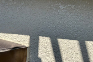横浜市港南区外壁塗装前（ひび割れ）